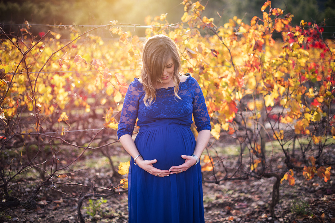femme enceinte en robe bleur montpellier